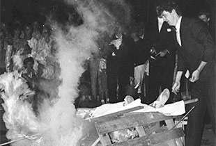 Verbrennung vunn de Kerwelies